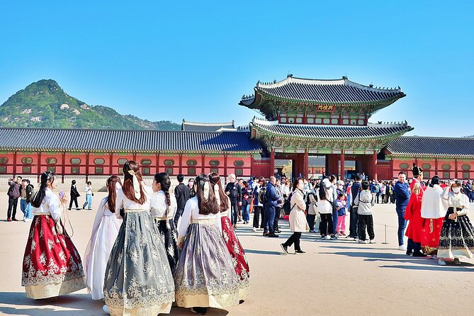 Small-Group Seoul Tour with Gyeongbokgung Palace (hotel pick-up) - Gyeongbokgung Palace, the main event