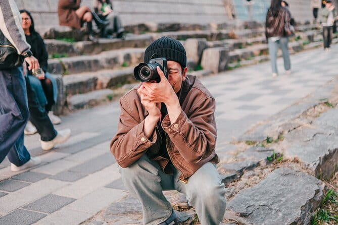 Street photoshoot and Seoul Hidden gem History Walking Tour - Jongmyo Shrine: a calm start with royal weight