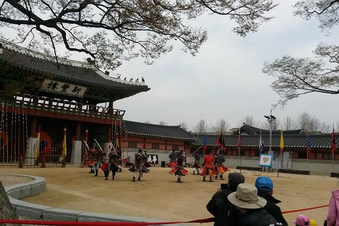 Suwon Hwaseong Fortress and Korean Folk Village Day Tour from Seoul - Key points to know before booking