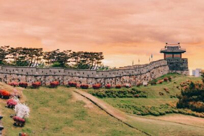 Suwon Hwaseong Fortress & Jangtaesan Full-Day Tour: Autumn Leaves