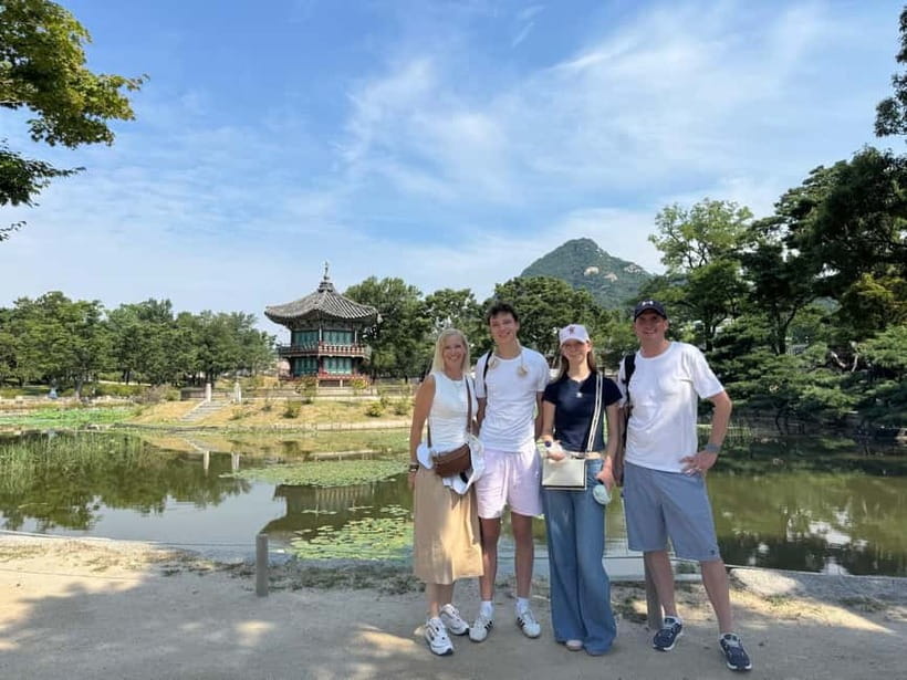 Time Travel in Seoul: Gyeongbokgung, Folk Museum & Bukchon - Why this short Seoul tour works