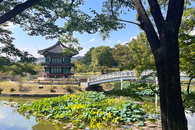 Time Travel in Seoul: Gyeongbokgung Palace, Folk Museum & Bukchon - Key points to know before booking