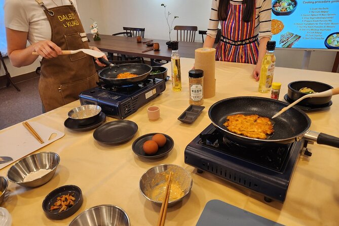 Traditional Korean 6-Dish Cooking Class + Hidden Alley Tour Seoul - Walking Euljiro after the meal