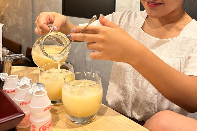Traditional Soju Class and Makgeolli Tasting in Seoul - Cocktails, snacks, and the move from tasting to drinking