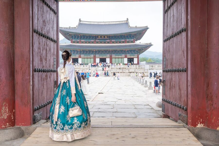 Your Personal Seoul Photographer! - Why a personal photographer helps in Seoul