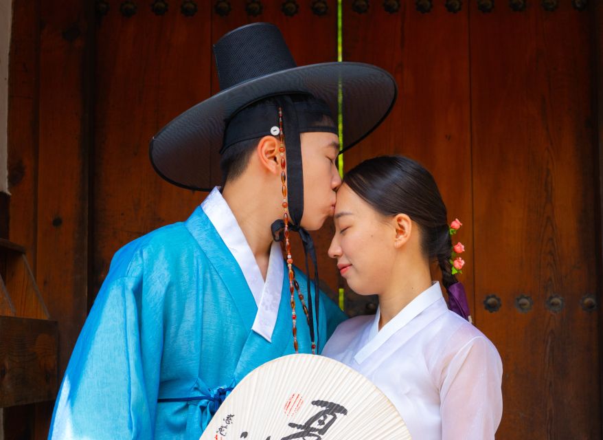 Your Personal Seoul Photographer! - Bukchon Hanok Village and Samcheong-dong